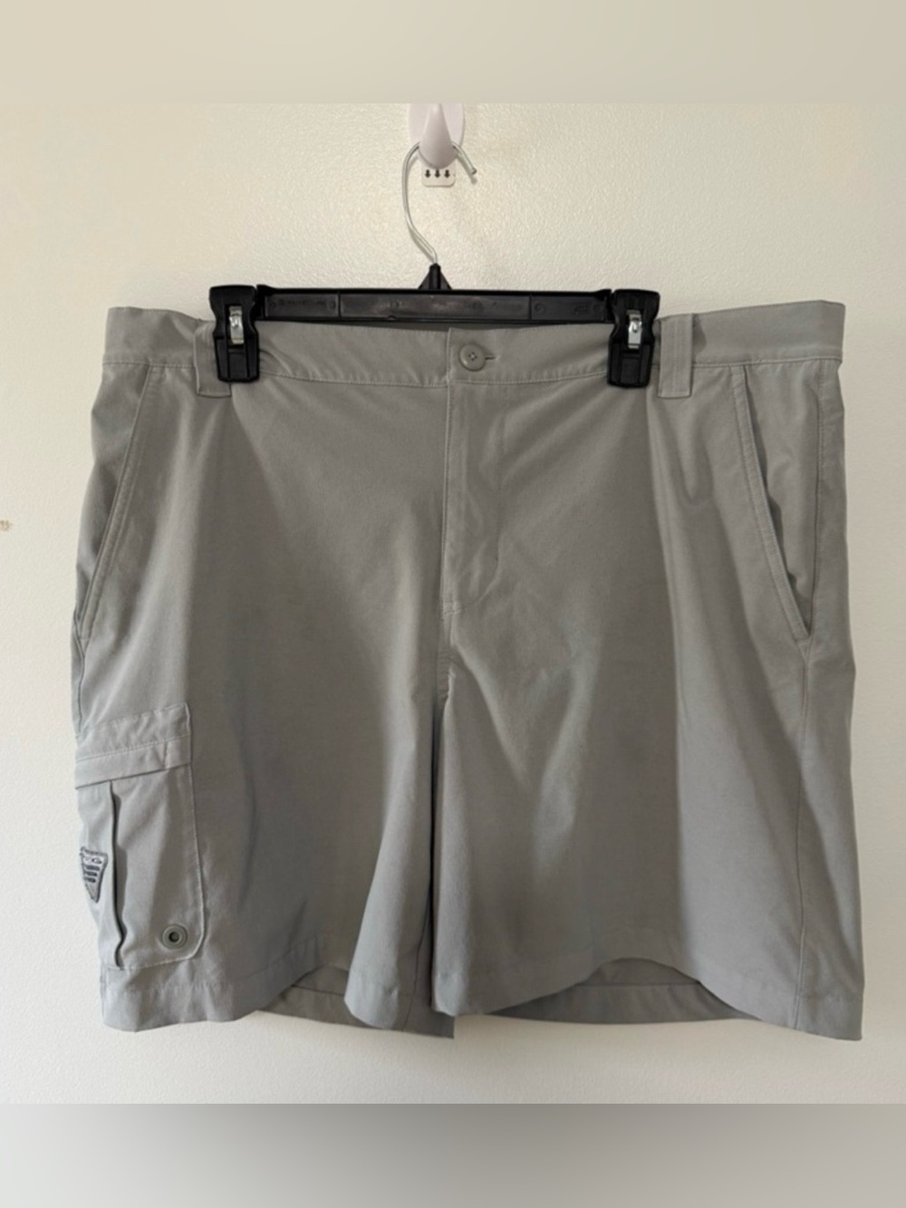 Columbia Men's Lightweight Gray Cargo Shorts